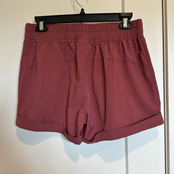 Women's athletic shorts - Picture 2 of 2